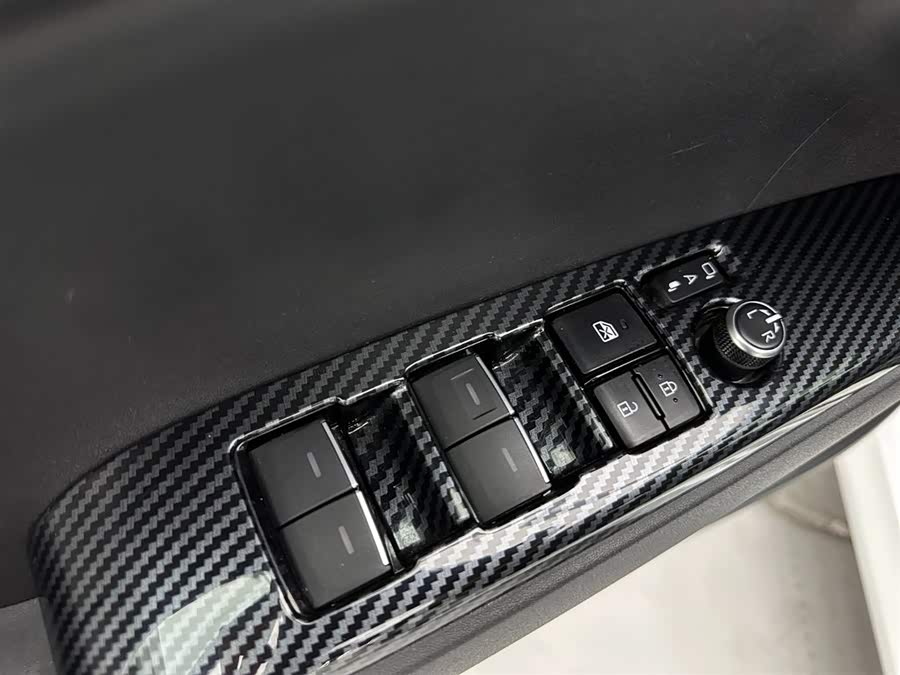 Toyota Camry 2025 صورة سيارة #24