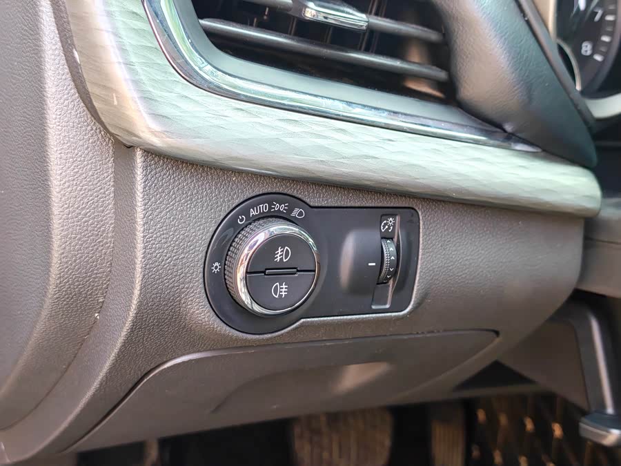 Chevrolet Malibu 2017 car image #24