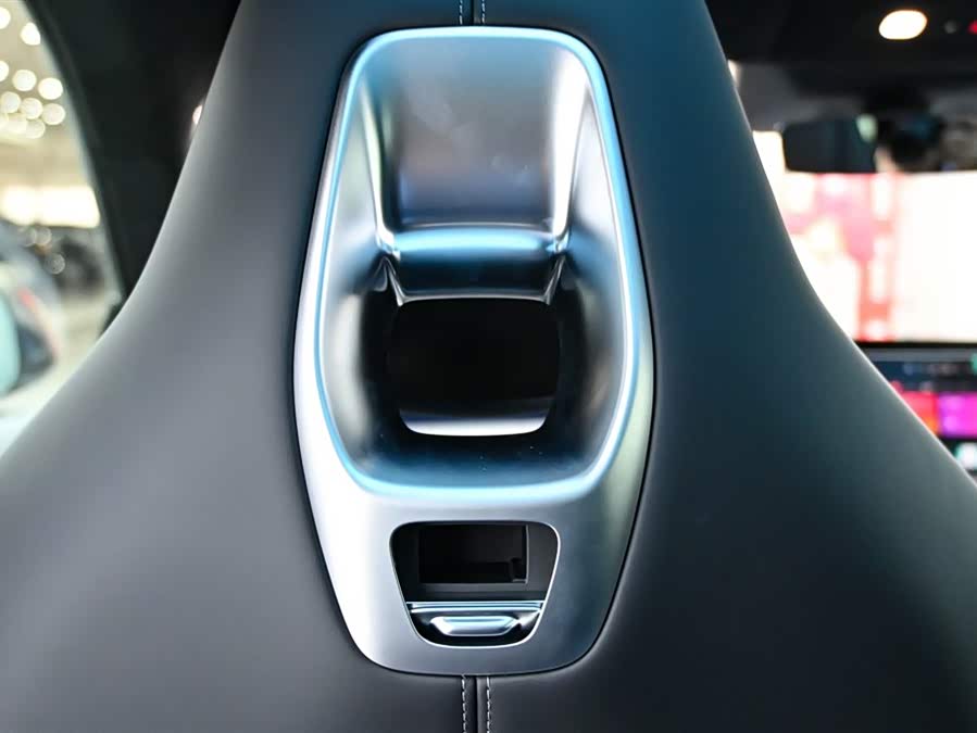 MI YU7 2025 image de voiture #24