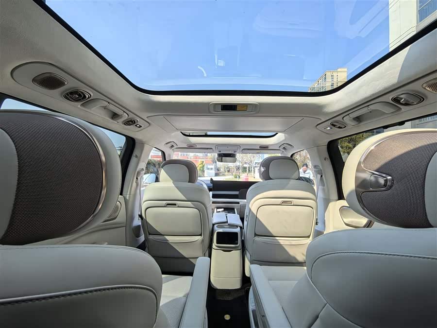 Lynk & Co 900 2025 car image #24