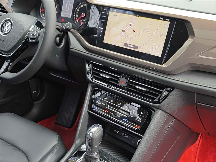 Volkswagen Tharu 2020 car image #24