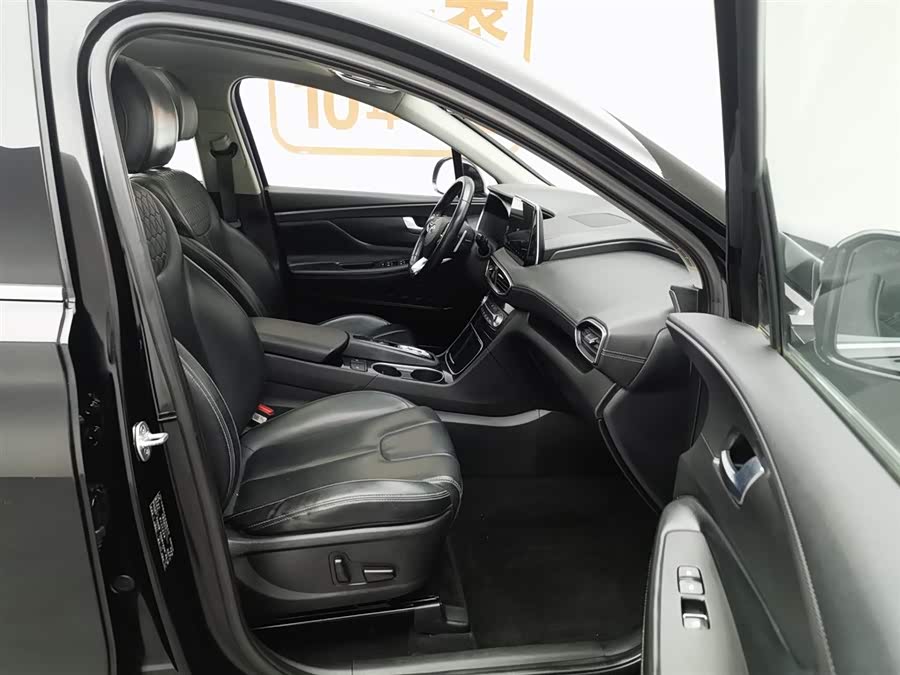 Hyundai Santa Fe 2021 imagen de coche #24