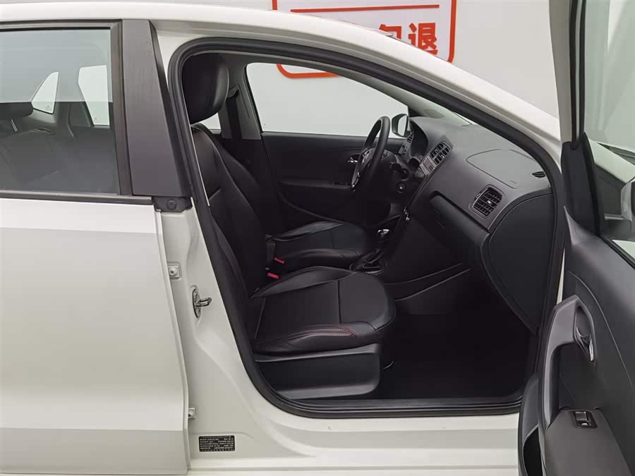 Volkswagen Polo 2018 immagine di auto #24