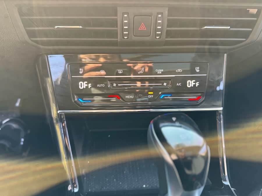 Volkswagen Passat 2025 صورة سيارة #24