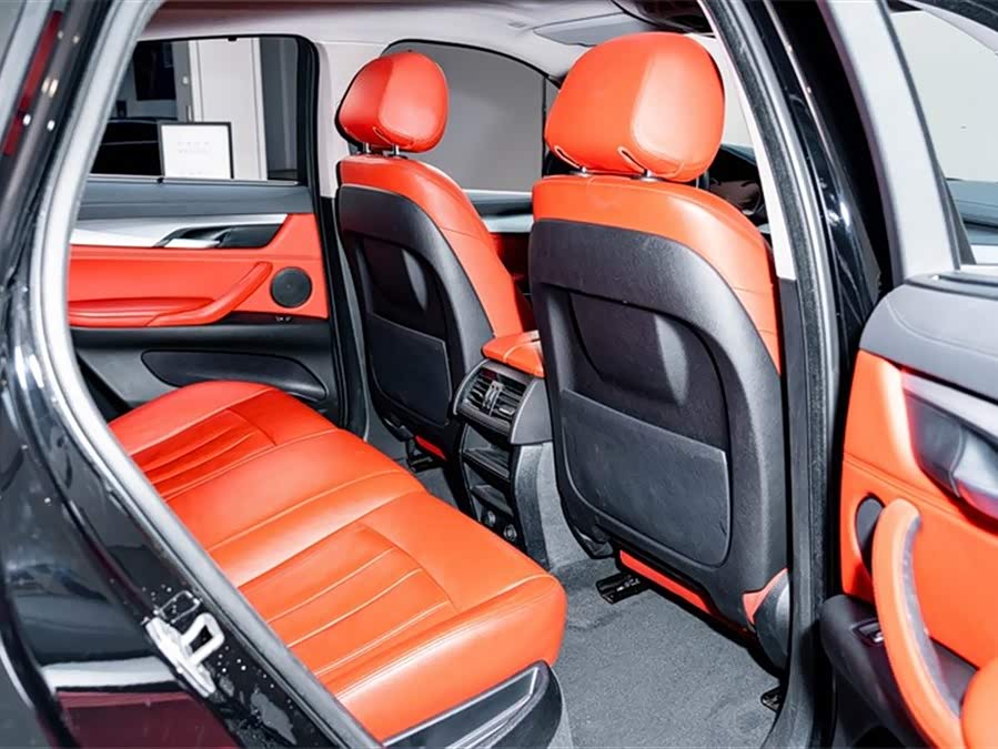 BMW X6 2019 immagine di auto #24