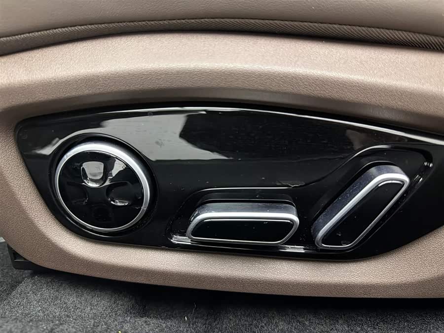 BYD Han 2025 car image #24