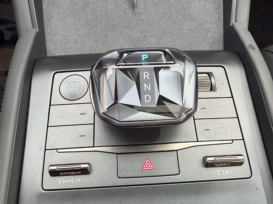 BYD Qin L 2025 car image #24