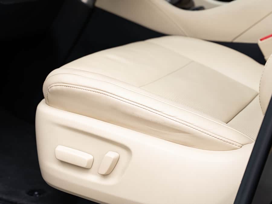 Toyota Alphard 2019 car image #24