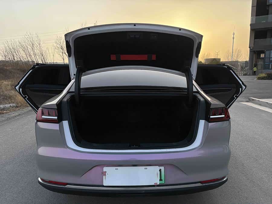 BYD Han 2021 car image #24