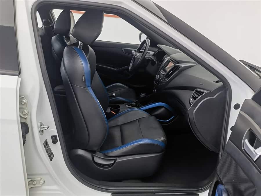 Hyundai Veloster 2016 immagine di auto #24