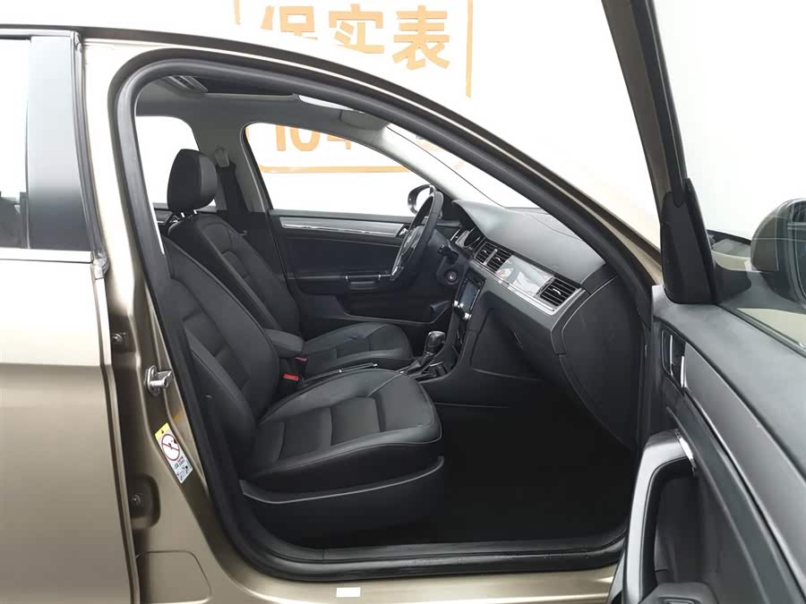 Volkswagen Bora 2013 immagine di auto #24