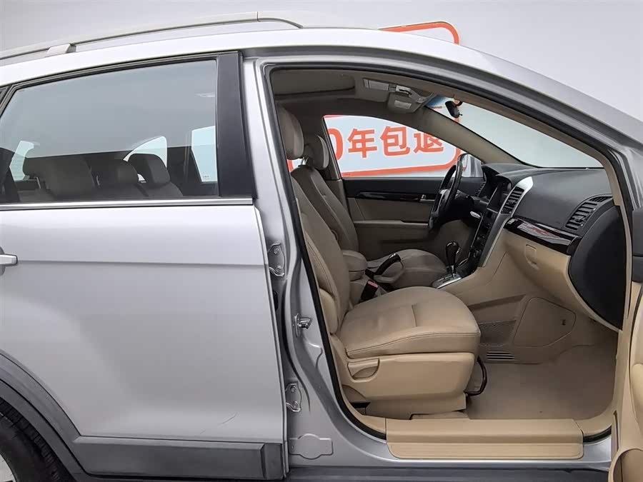 Chevrolet Captiva (Imported) 2010 car image #24