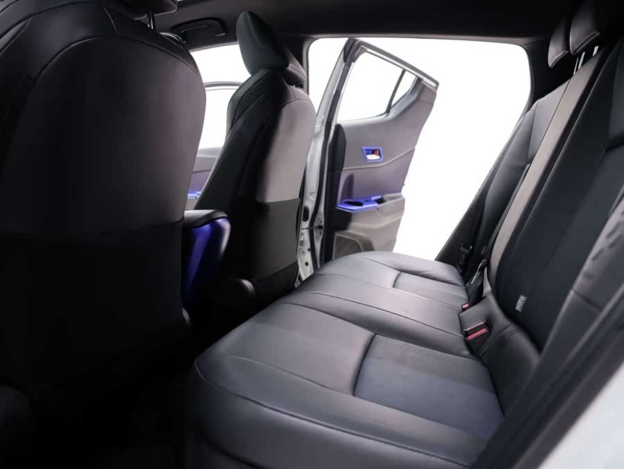 Toyota C-HR 2021 immagine di auto #24