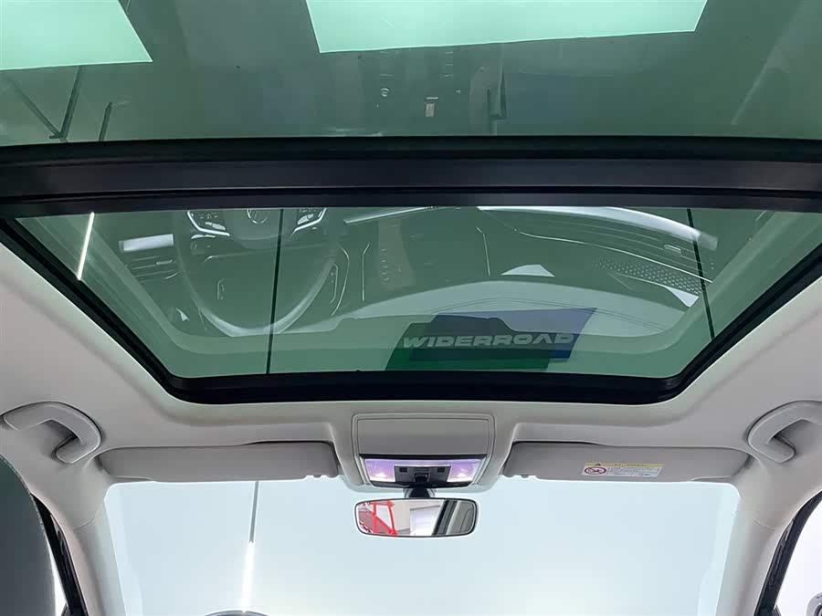 Volkswagen Passat 2023 car image #24