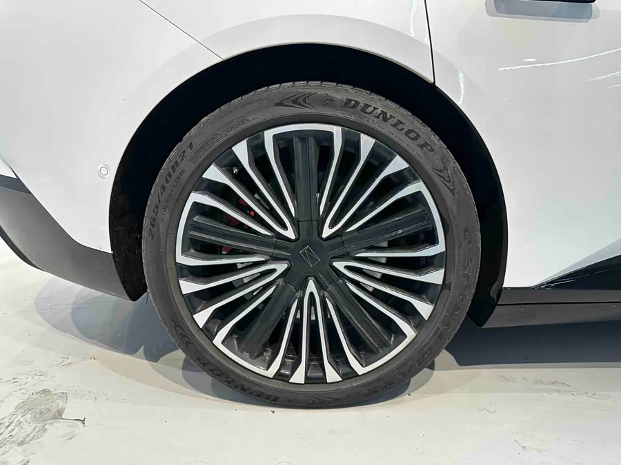 Avatr 12 2025 car image #24