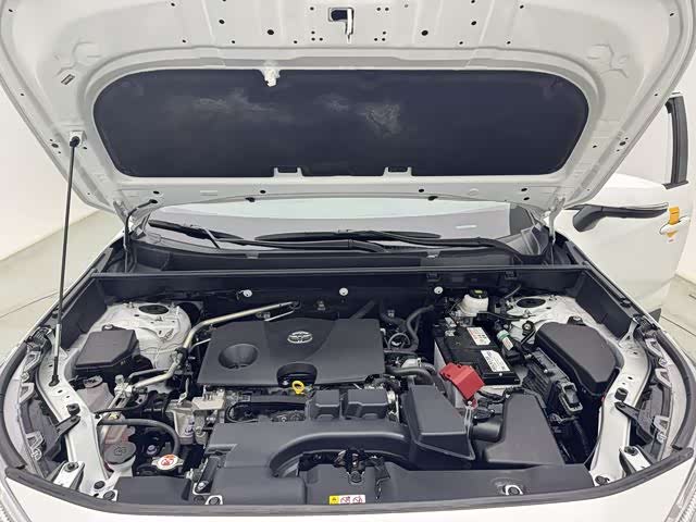 Toyota RAV4 2024 car image #24