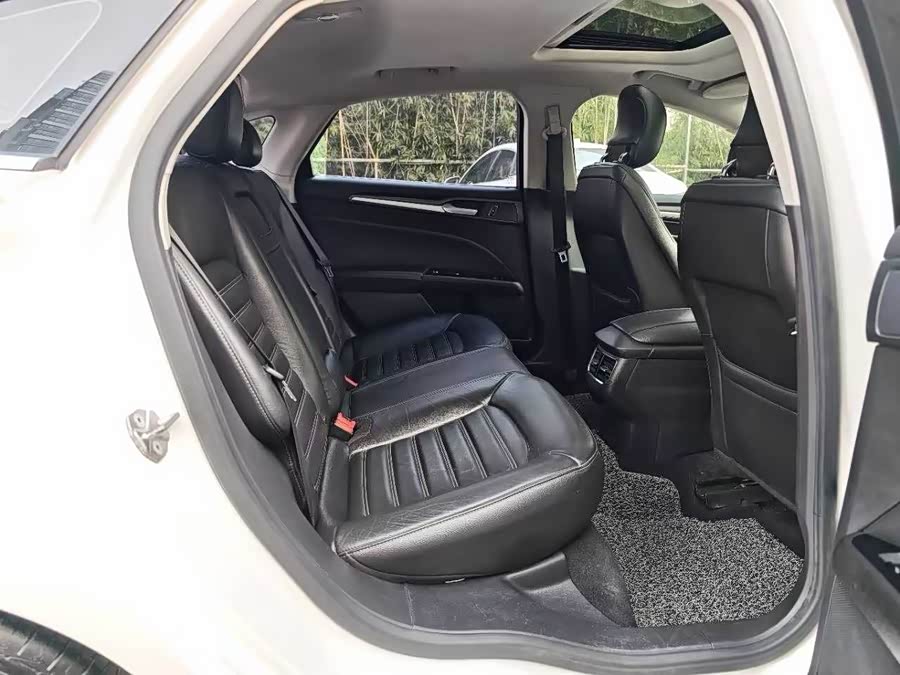 Ford Mondeo 2016 صورة سيارة #24