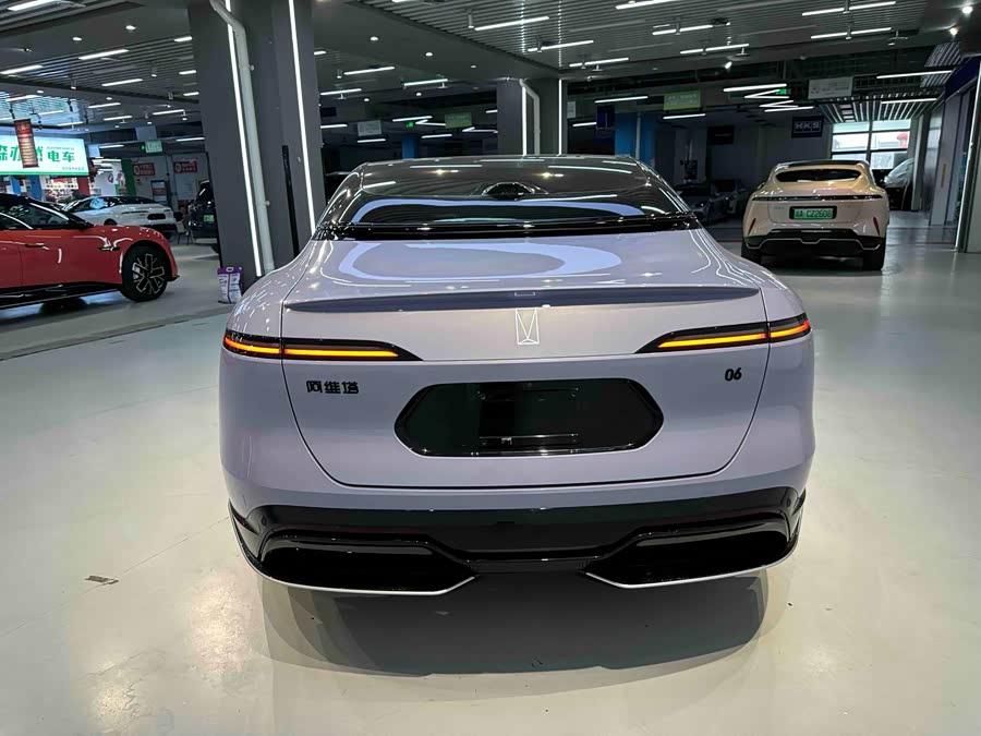 Avatr 06 2025 imagem de carro #24