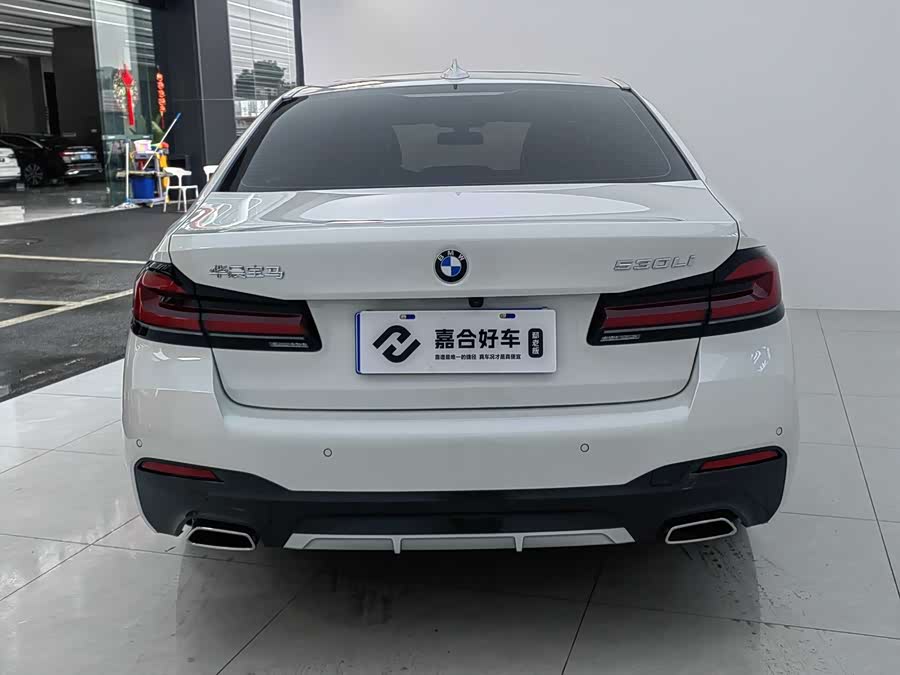 BMW 5 Series 2024 car image #24