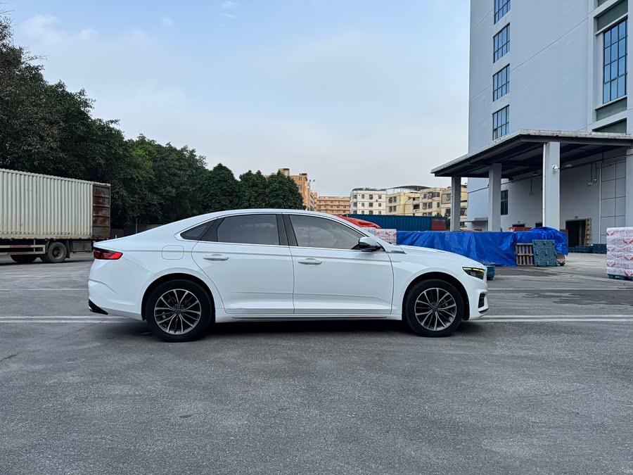 GEELY Preface 2021 image de voiture #24