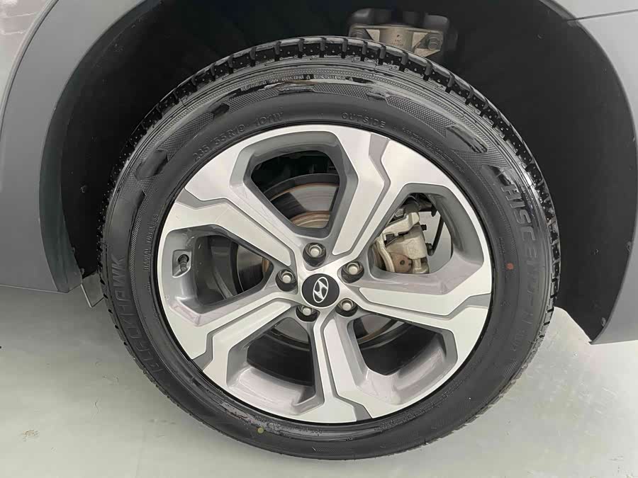 Hyundai Santa Fe 2021 car image #24