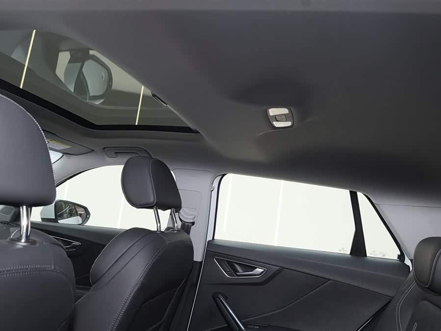 Audi Q2L 2023 car image #24