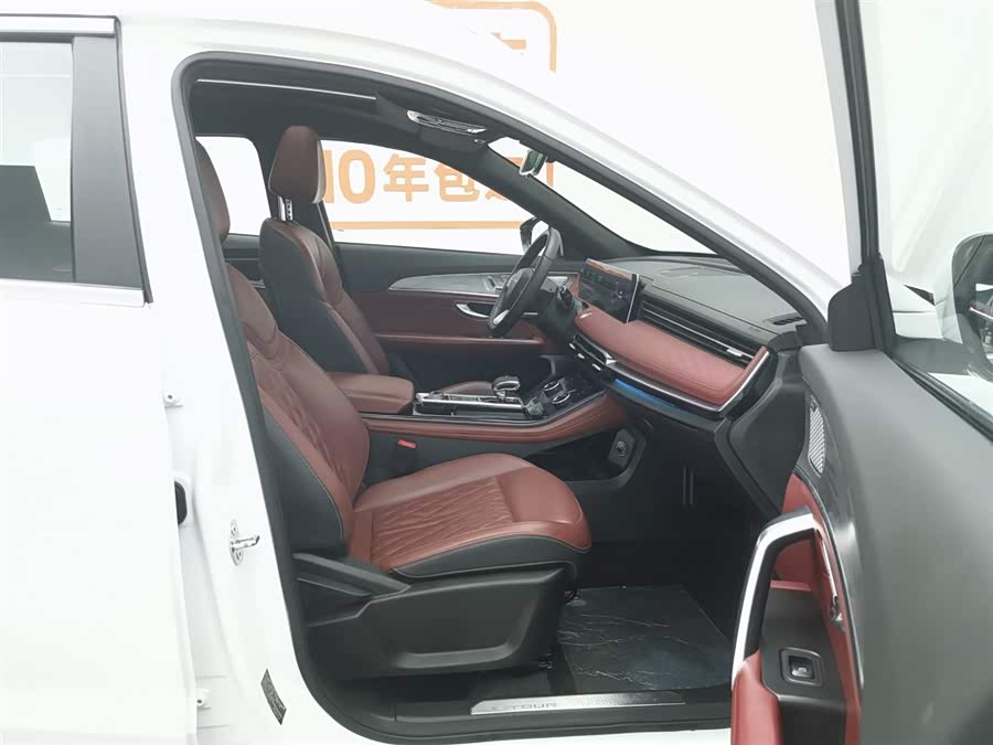 Jetour X70 PLUS 2023 car image #24