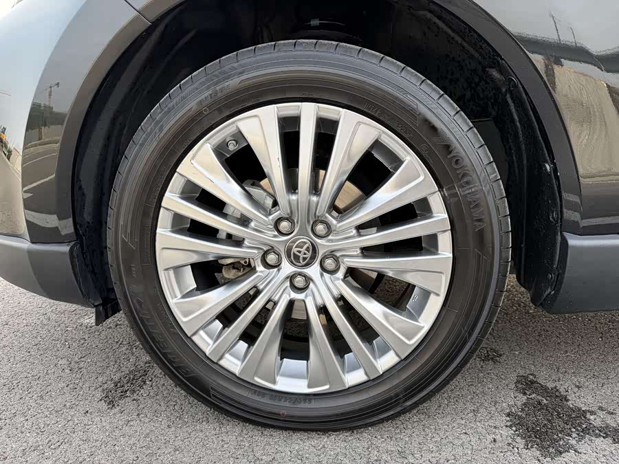 Toyota Harrier 2023 car image #24