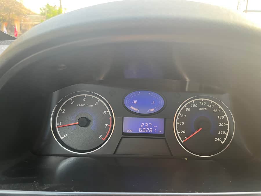 GEELY Emgrand Classic 2014 car image #24