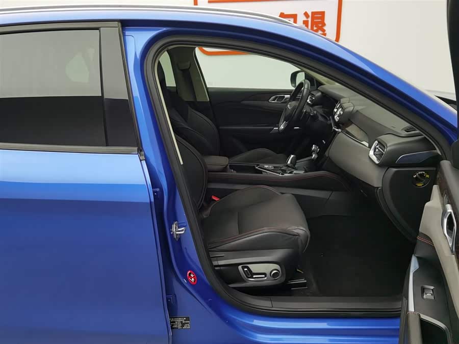 Lynk & Co 02 2019 car image #24