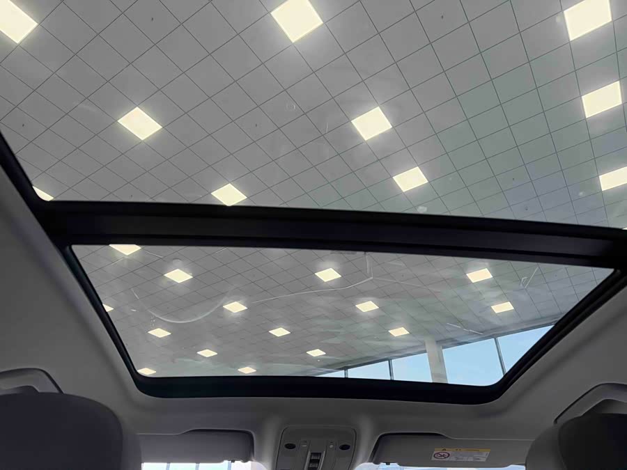 Audi Q3 2021 car image #24