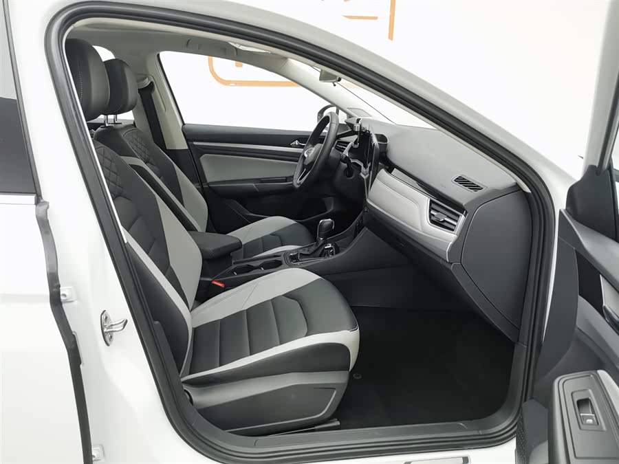 Volkswagen Bora 2023 car image #24