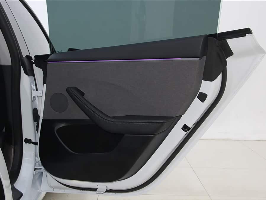 特斯拉 Model 3 2025 汽车图片 #24