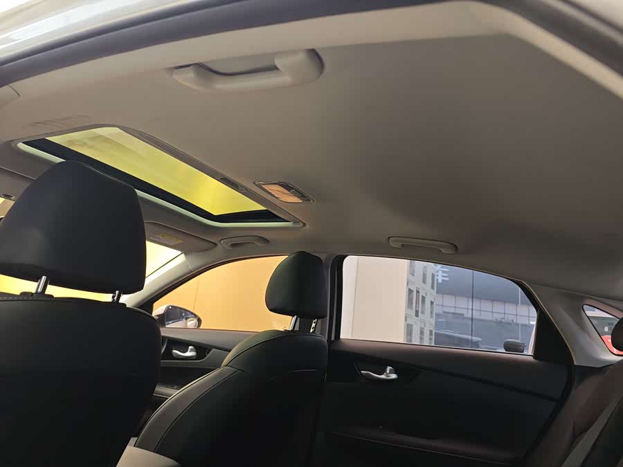 Kia K3 2020 imagen de coche #24