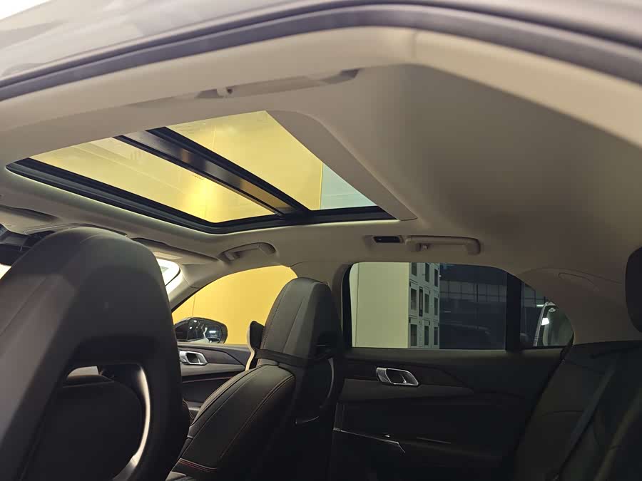 Lynk & Co 02 2019 #24 Lynk & Co 02 2019 car image #24