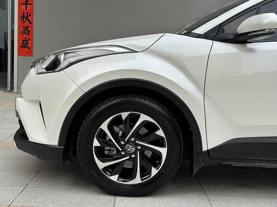 Toyota Izoa 2022 car image #24