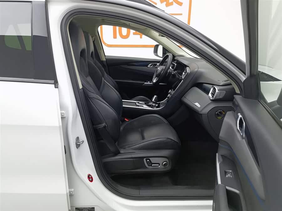 Lynk & Co 01 EM-P 2018 car image #24