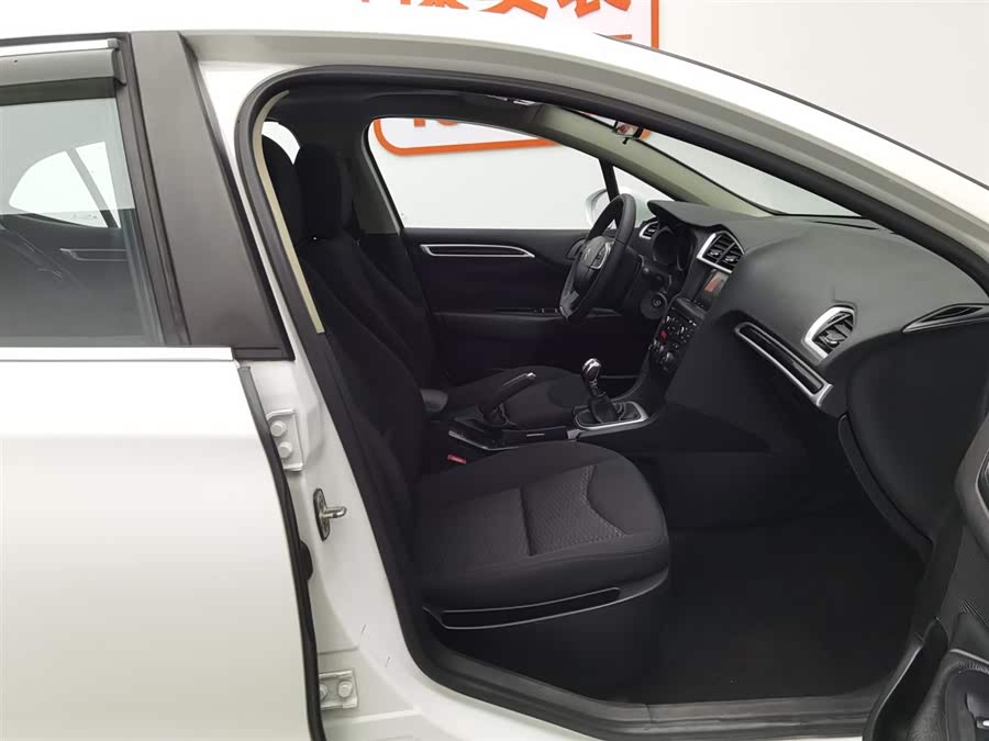 Citroen C4L 2014 صورة سيارة #24