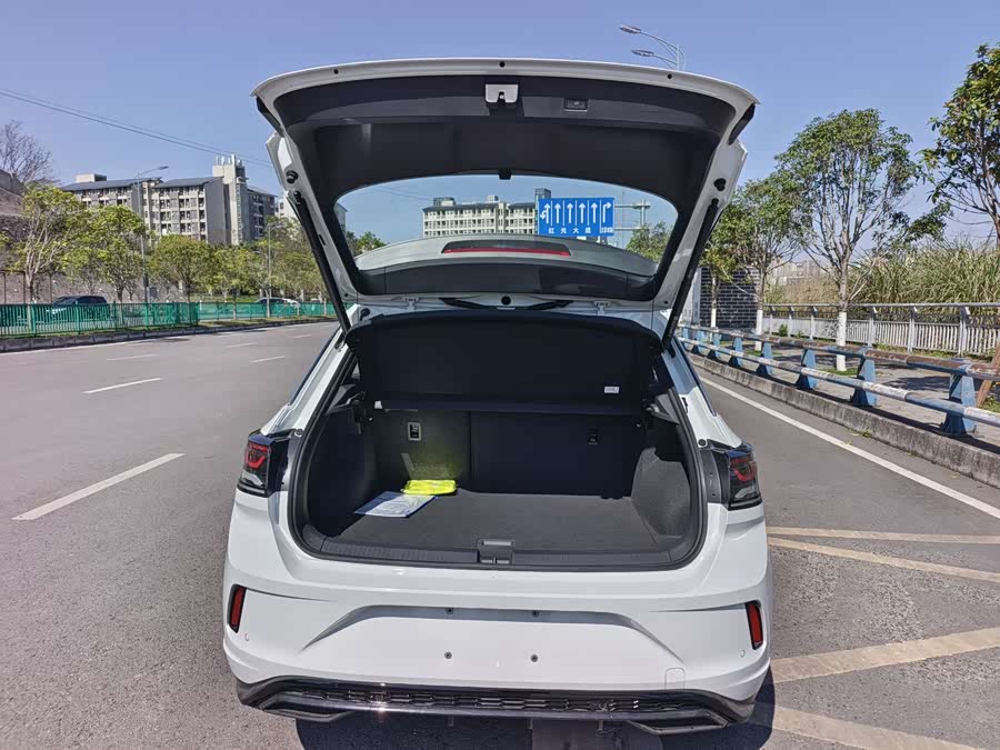 Volkswagen T-Roc 2026 car image #24