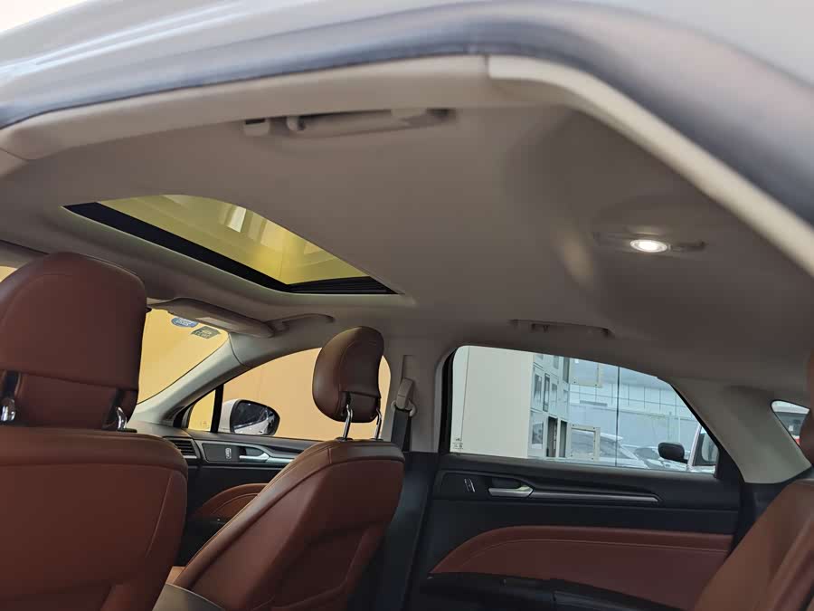 Ford Mondeo 2018 imagem de carro #24