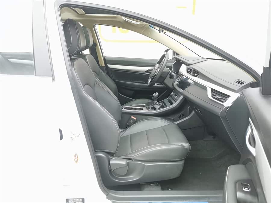 GEELY Emgrand 2018 car image #24