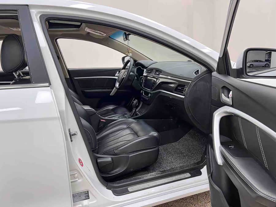 GEELY Emgrand 2016 #24 GEELY Emgrand 2016 car image #24