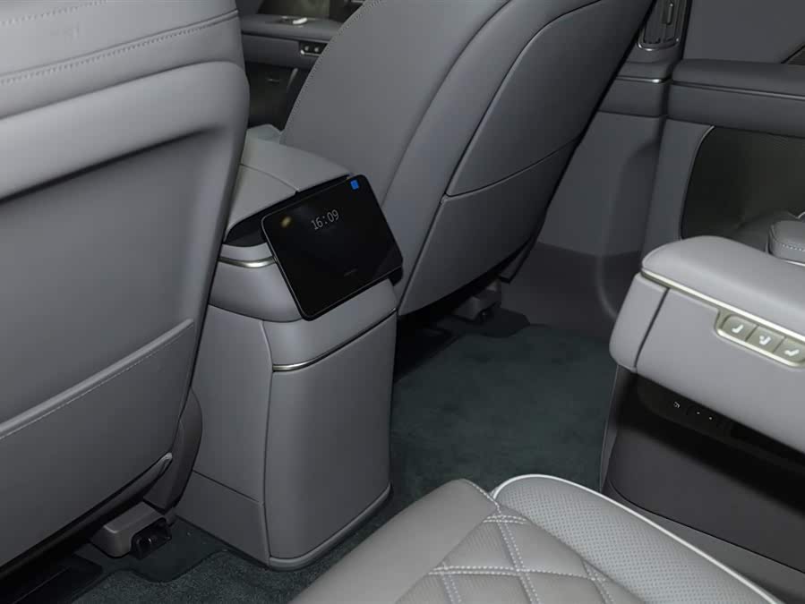 蔚来 蔚来ES8 2025 汽车图片 #24