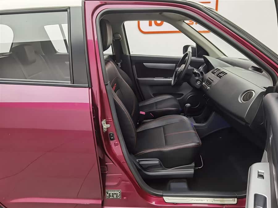 Suzuki Swift 2017 car image #24