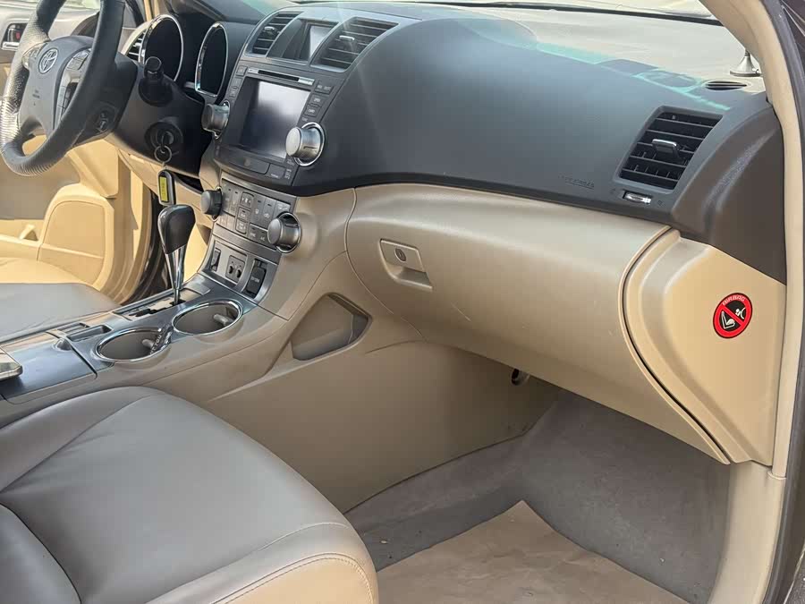 丰田 汉兰达 2010 汽车图片 #24