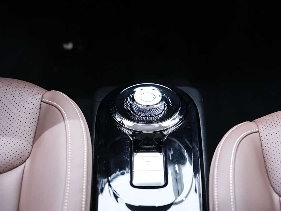 Wuling Binguo 2023 изображение автомобиля #24