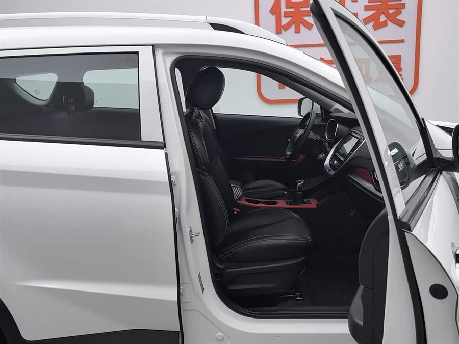 X70M 2020 car image #24
