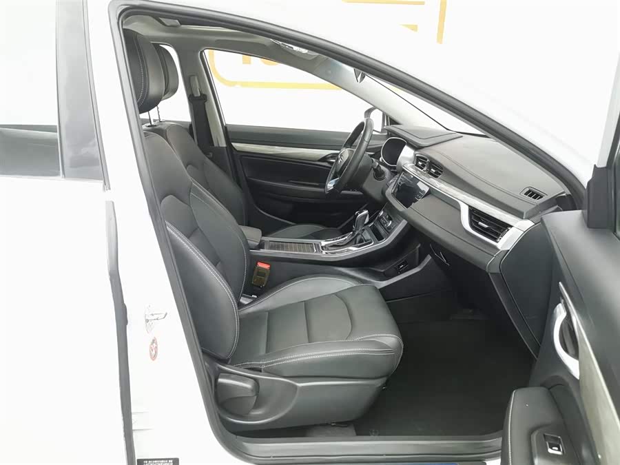 GEELY Emgrand 2019 car image #24