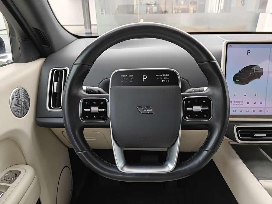Li L7 2023 image de voiture #24