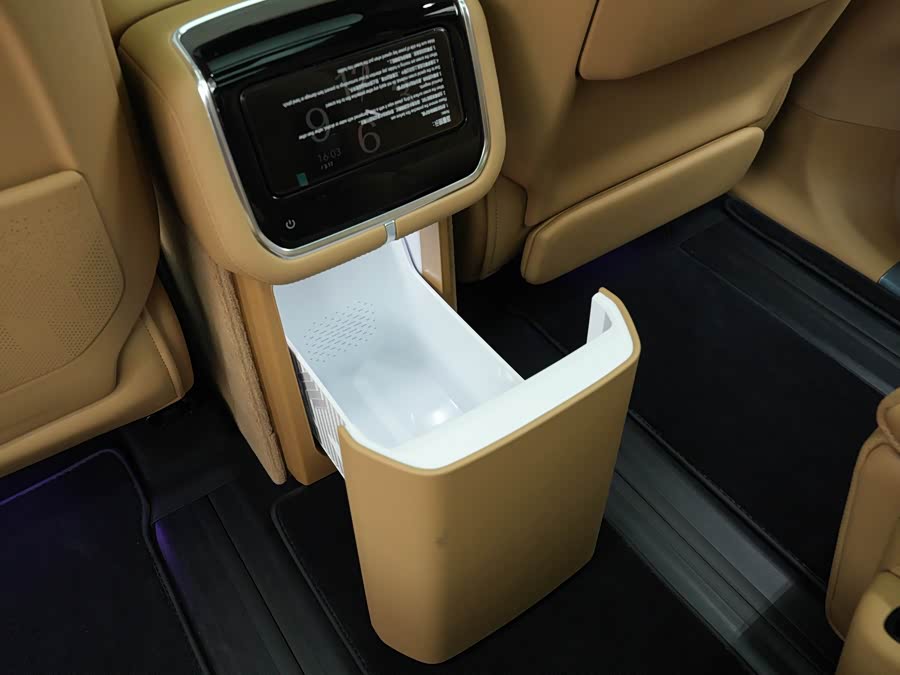 极氪 极氪9X 2026 汽车图片 #24